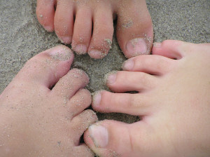 cleartoesclinic-feet on beach